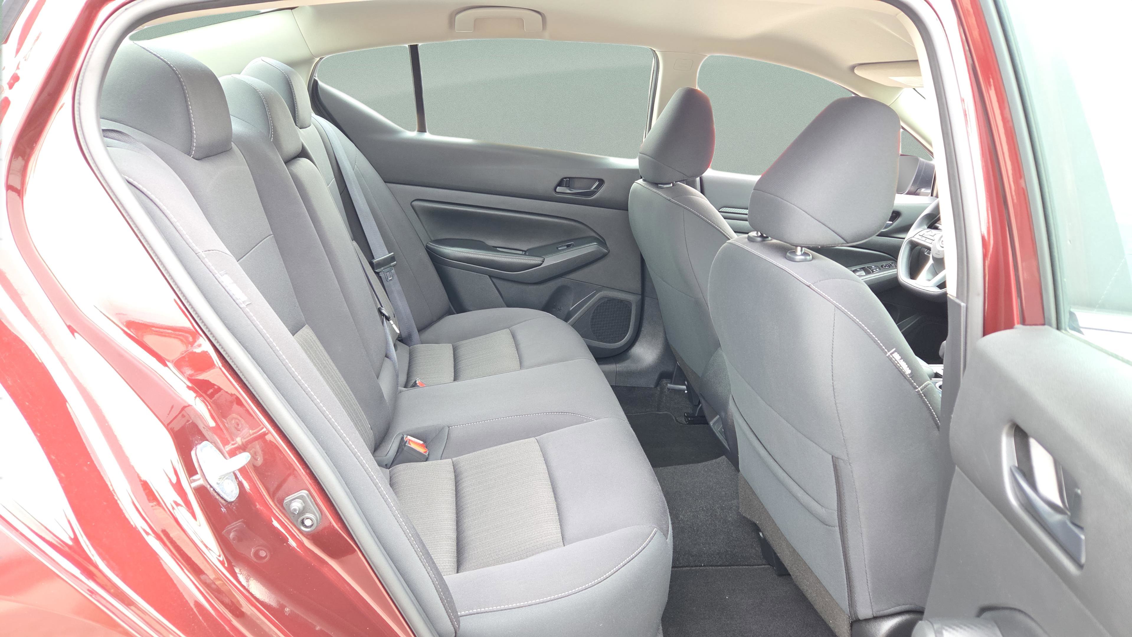 Used 2024 Nissan Altima 2.5 SV image 23