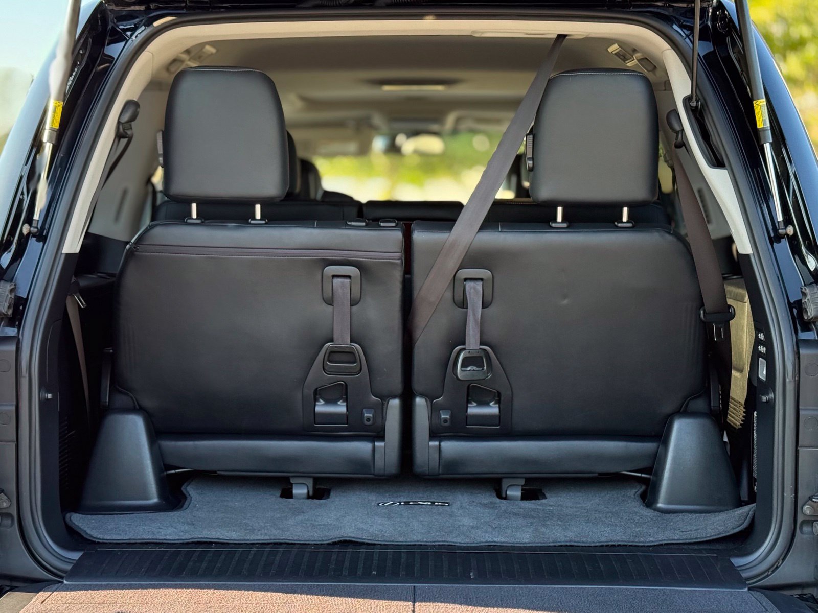 Used 2015 Lexus LX 570 4WD image 52