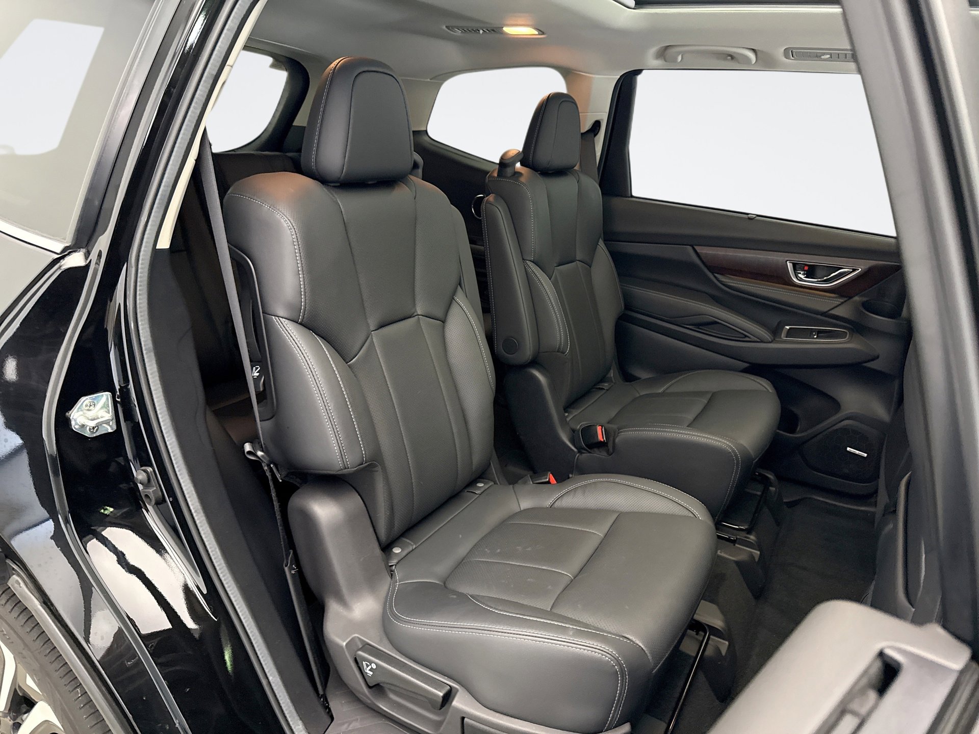 Used 2023 Subaru Ascent Touring image 18