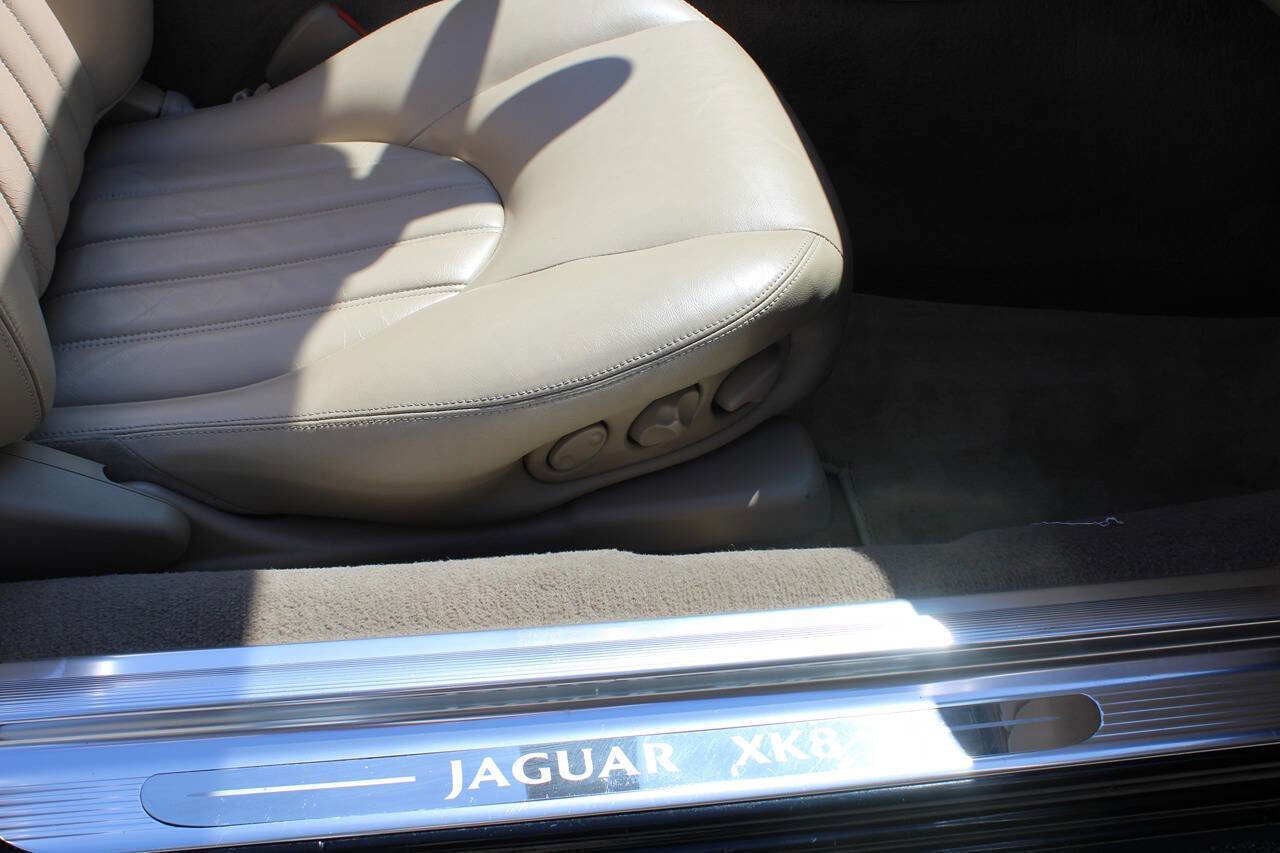 Used 2004 Jaguar XK8 Convertible image 37