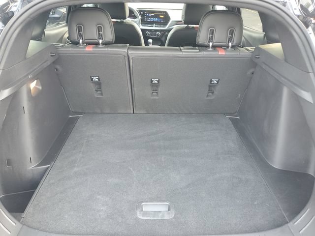 Used 2025 Chevrolet Trax RS w/ Sunroof Package FWD image 7