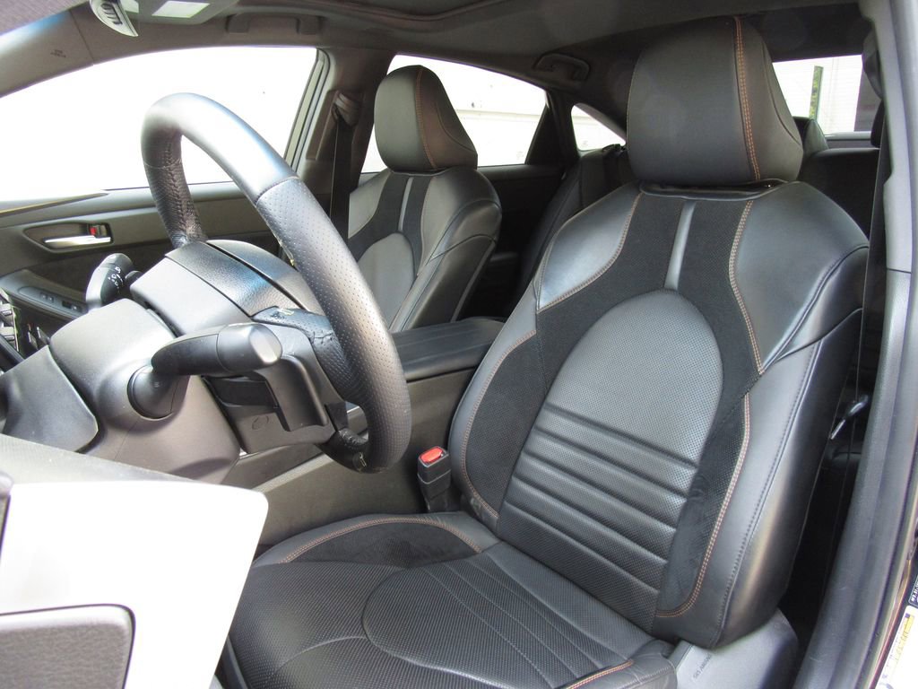 Used 2019 Toyota Avalon XSE FWD image 11