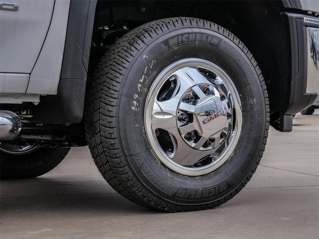 New 2026 GMC Sierra 3500 SLE w/ SLE Value Package image 9