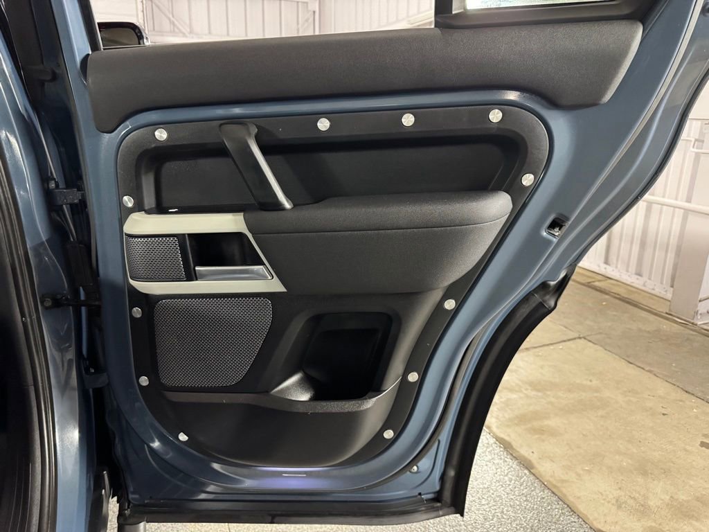 Used 2022 Land Rover Defender 110 image 50