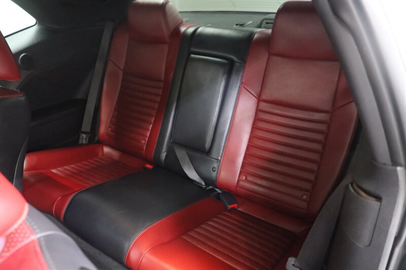 Used 2012 Dodge Challenger SXT RWD image 18
