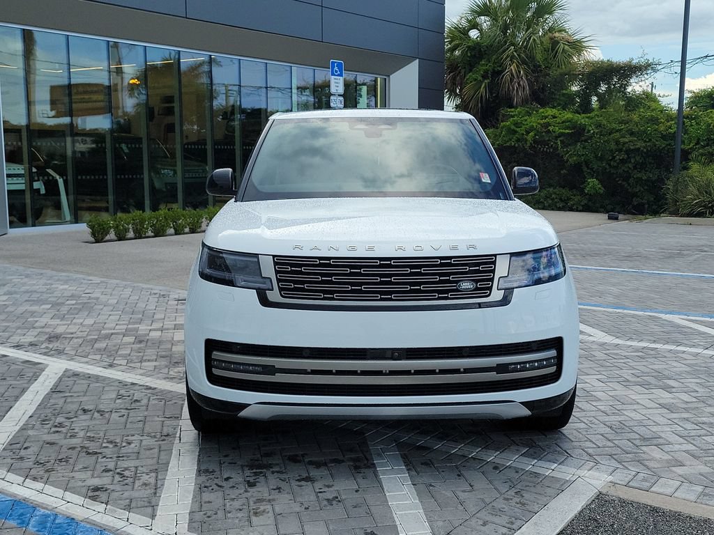 Used 2025 Land Rover Range Rover SE AWD/4WD image 8
