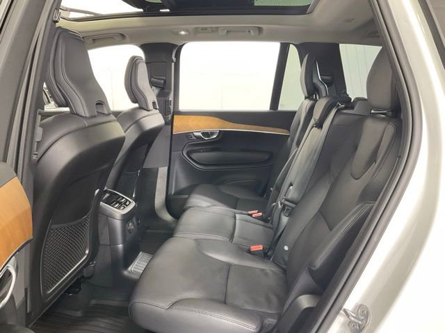 Certified 2024 Volvo XC90 T8 Plus w/ Protection Package Premier AWD/4WD image 33