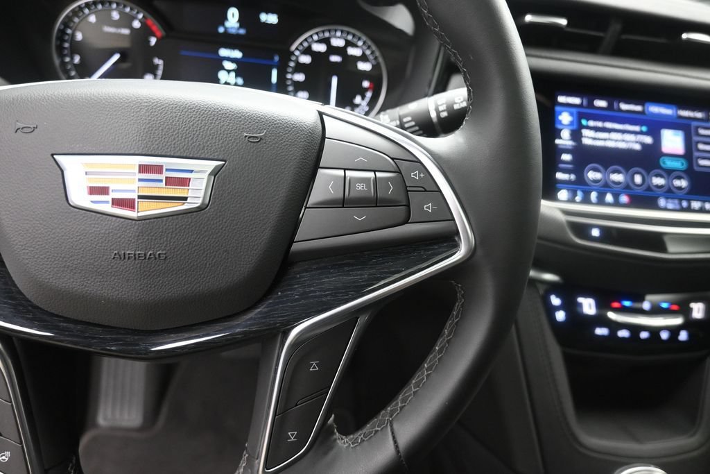 Used 2025 Cadillac XT5 Premium Luxury FWD image 14