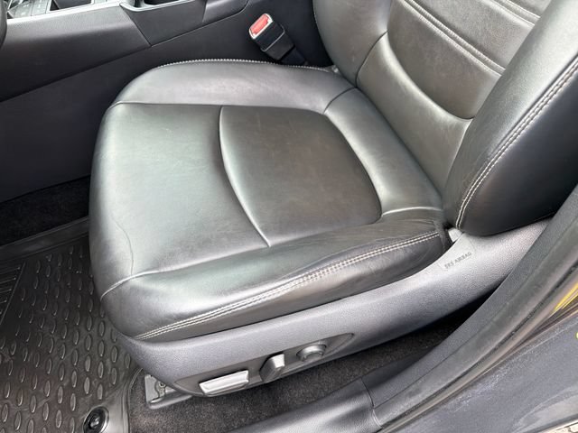Used 2020 Toyota RAV4 XLE Premium FWD image 21