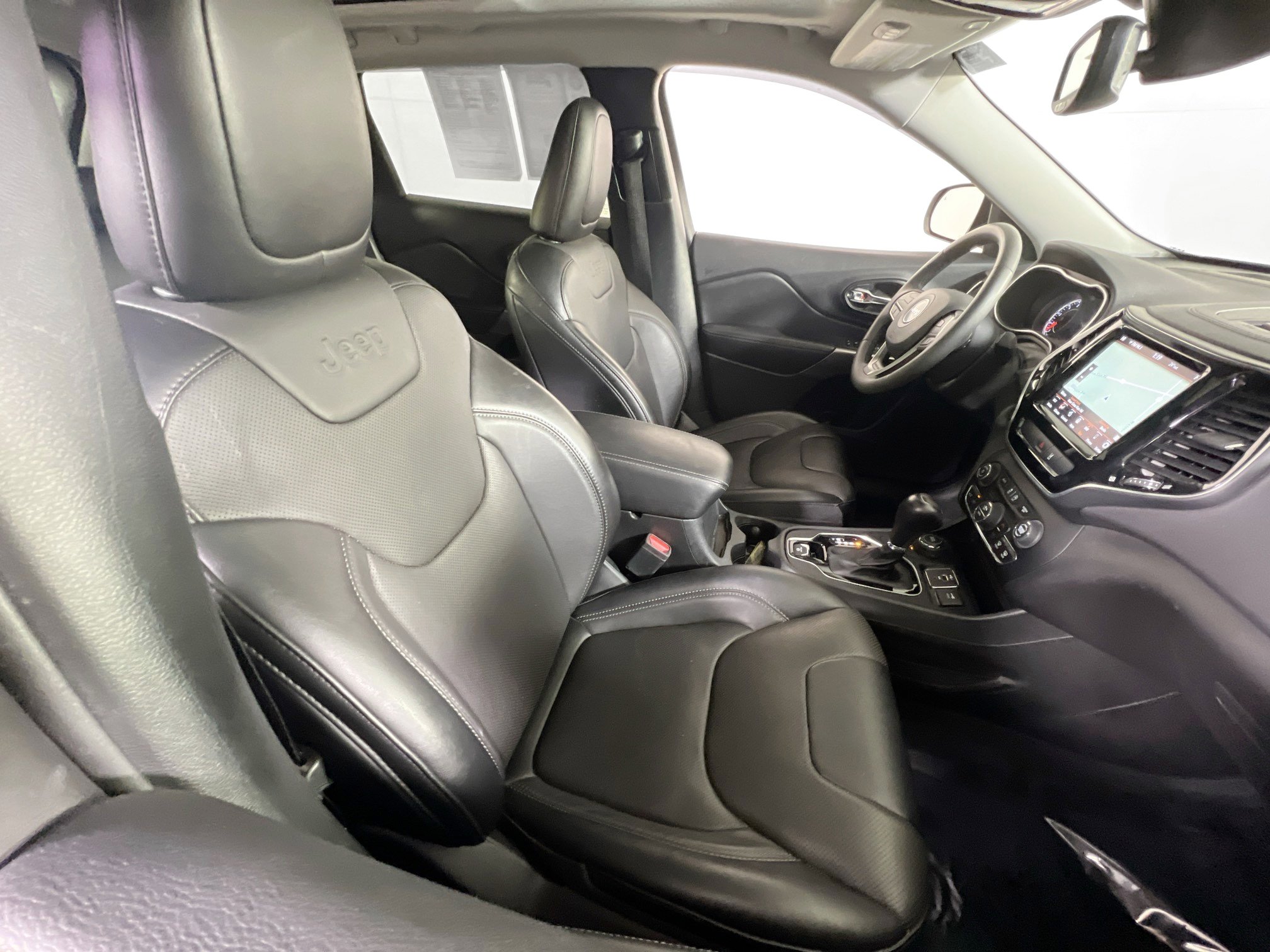 Used 2022 Jeep Cherokee Limited w/ Elite Package image 28