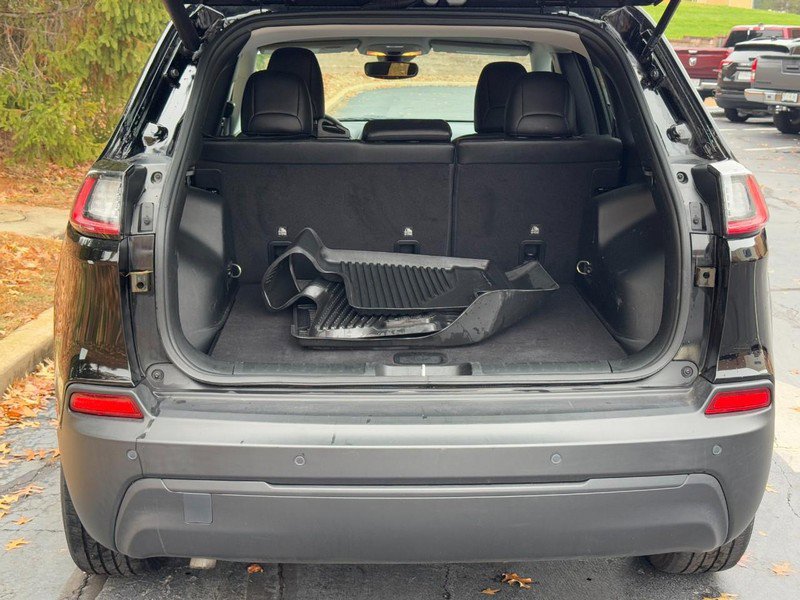 Used 2023 Jeep Cherokee Altitude Lux image 9
