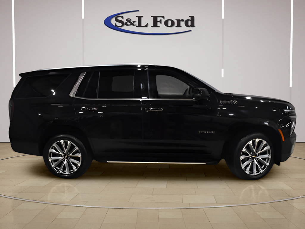 Used 2025 Chevrolet Tahoe High Country AWD/4WD image 5