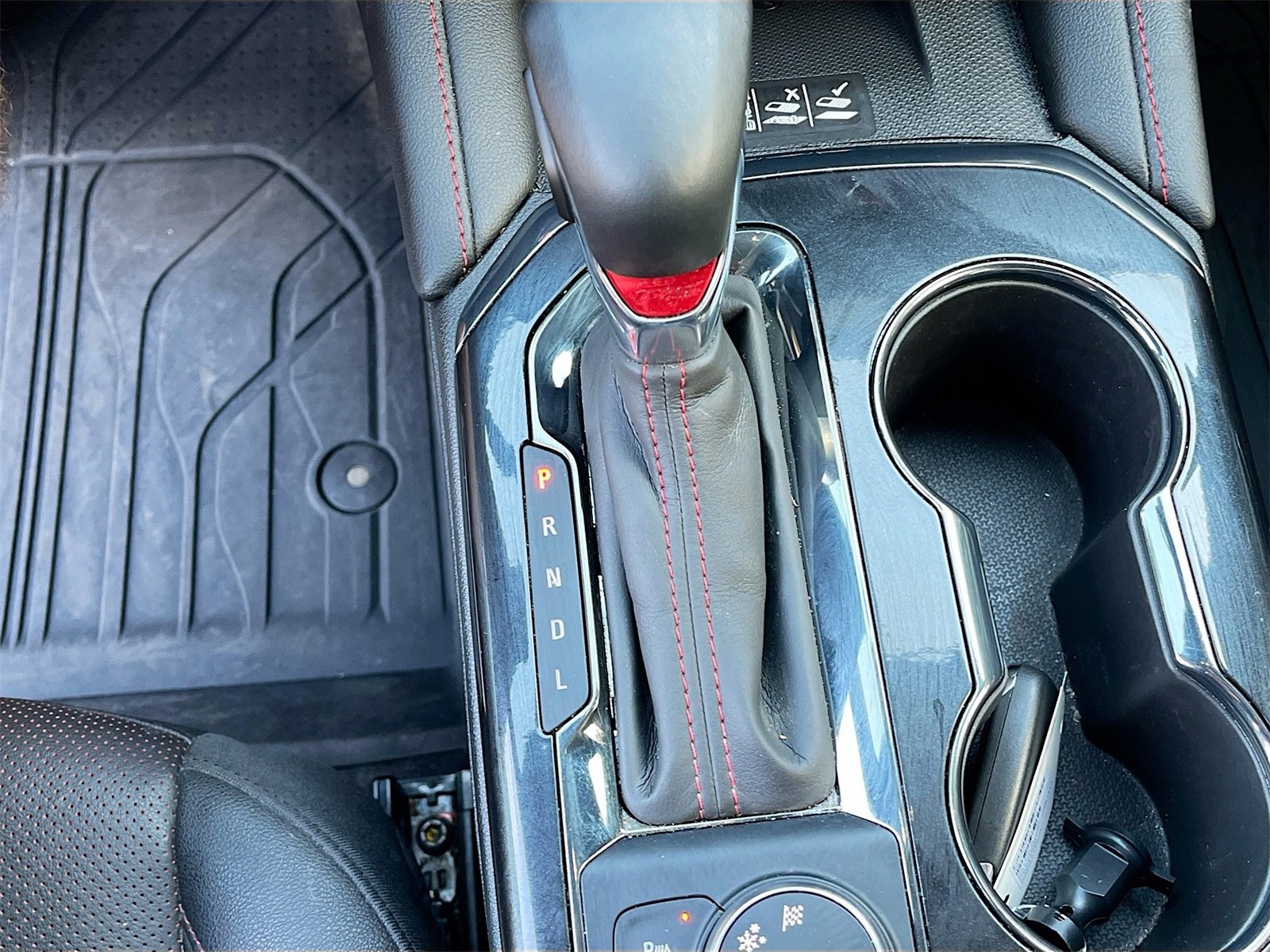 Used 2024 Chevrolet Blazer RS w/ Enhanced Convenience Package image 17