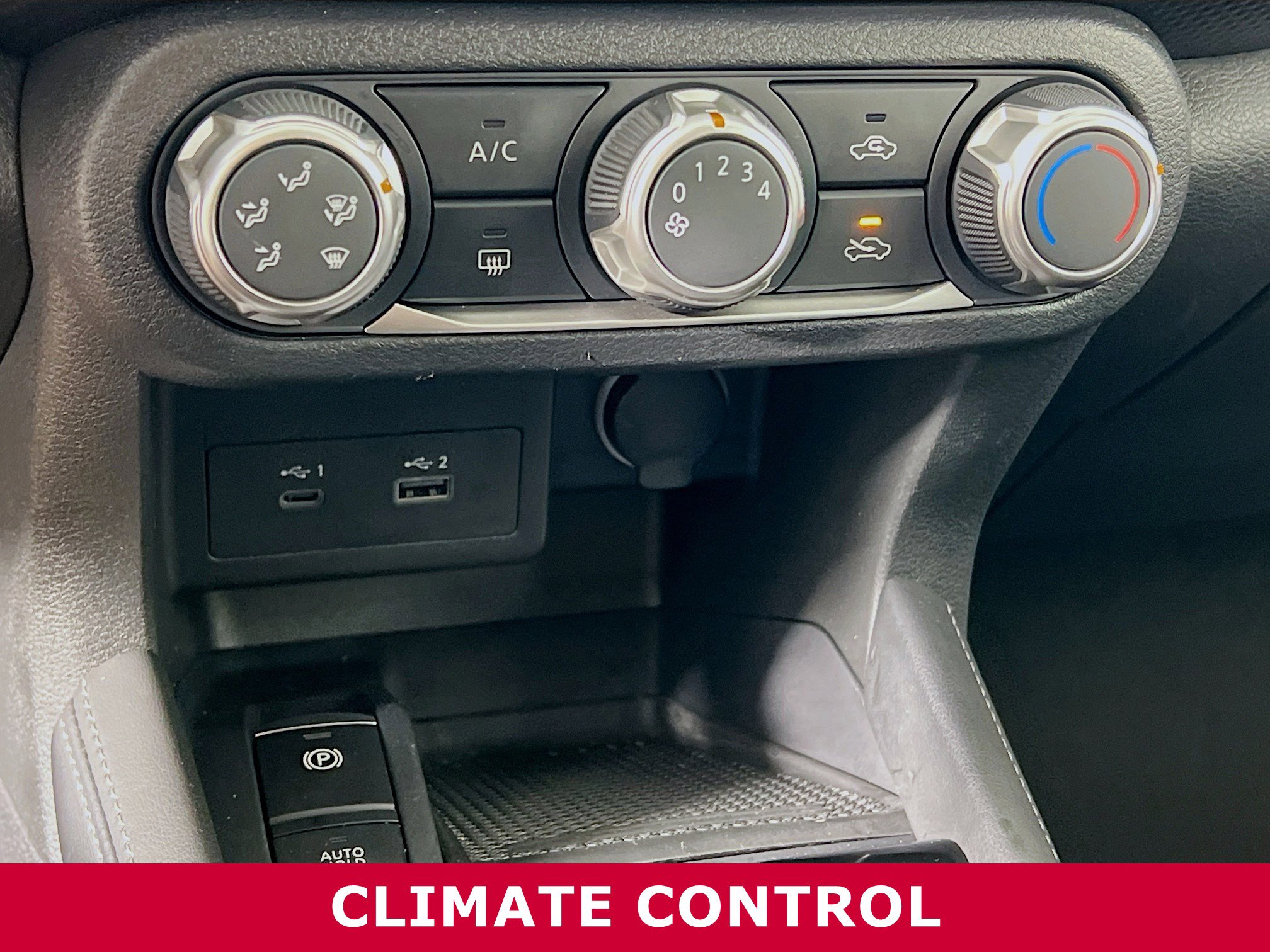 Used 2023 Nissan Kicks SV image 9