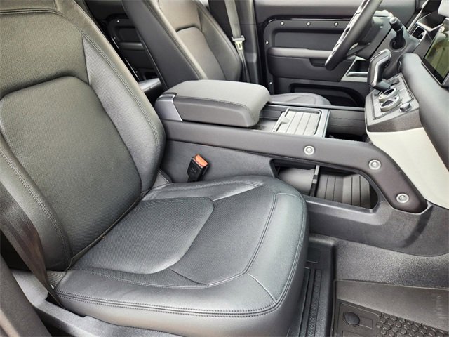 New 2024 Land Rover Defender 110 S image 10