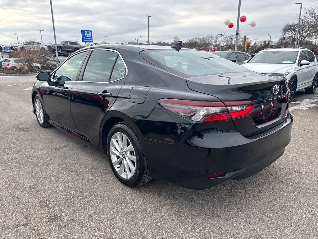 Used 2023 Toyota Camry LE image 5