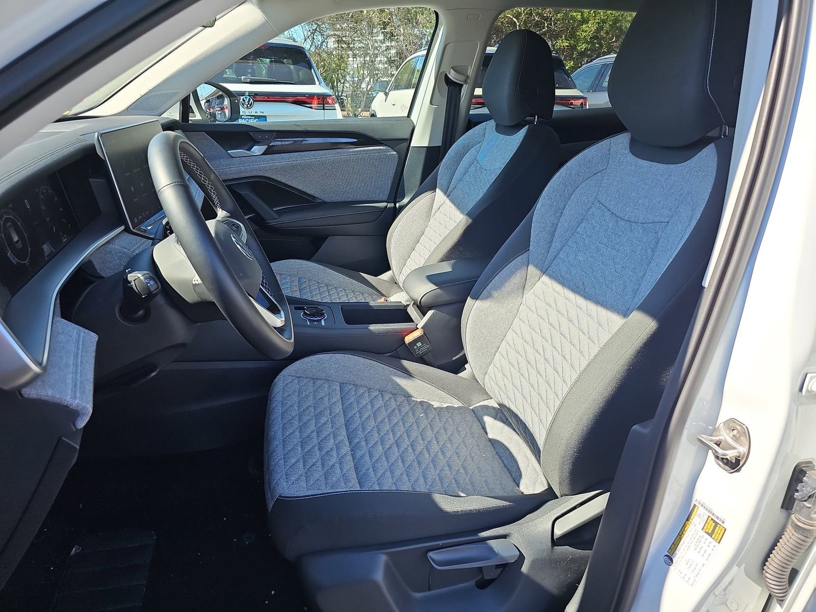 Used 2025 Volkswagen Tiguan S image 16