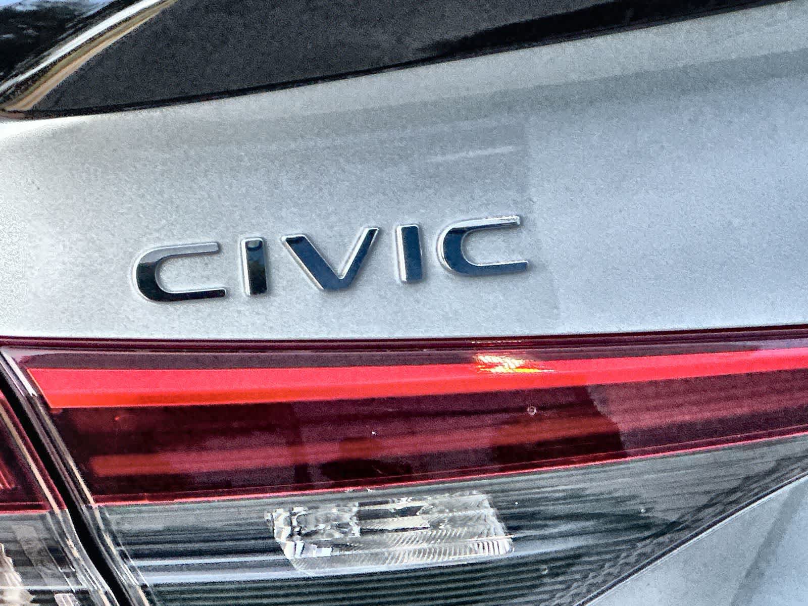 Used 2022 Honda Civic Touring image 14