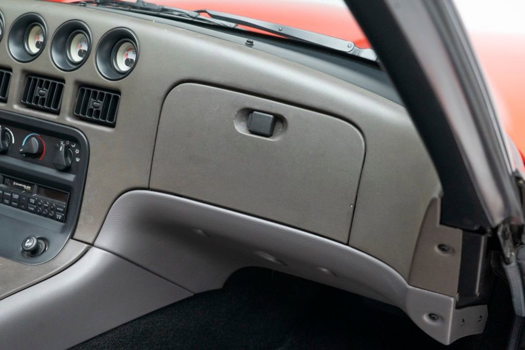 Used 1993 Dodge Viper RT/10 image 32