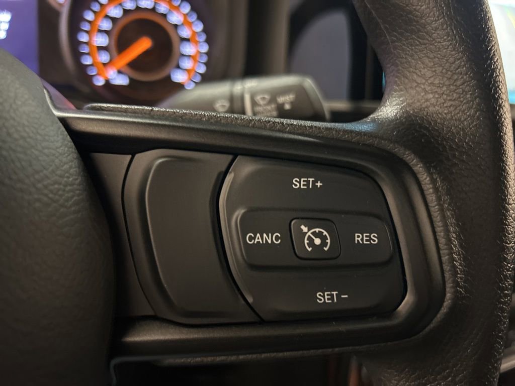 Used 2024 Jeep Gladiator Sport AWD/4WD image 17