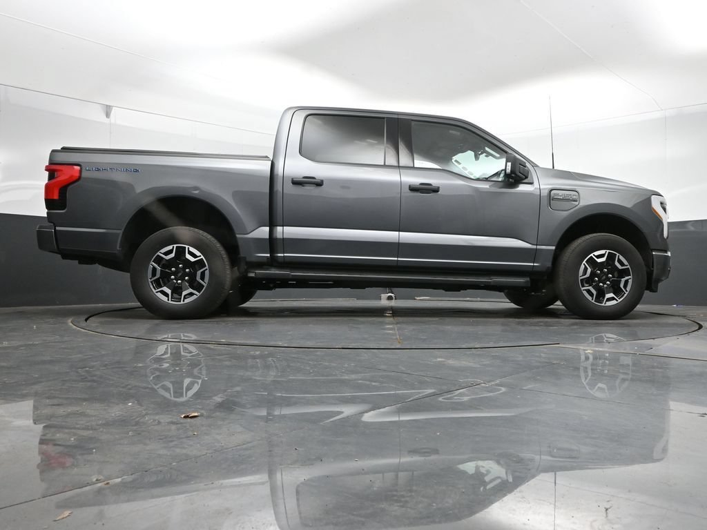 Used 2023 Ford F150 Lightning XLT AWD/4WD image 37