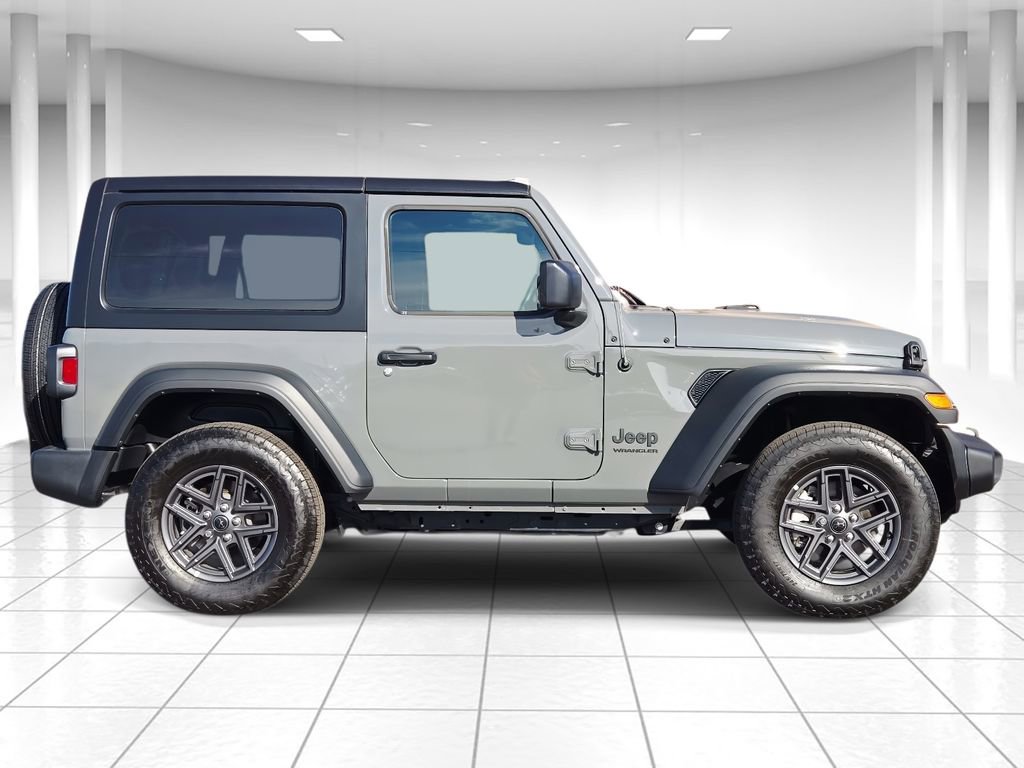Used 2022 Jeep Wrangler Sport S image 2