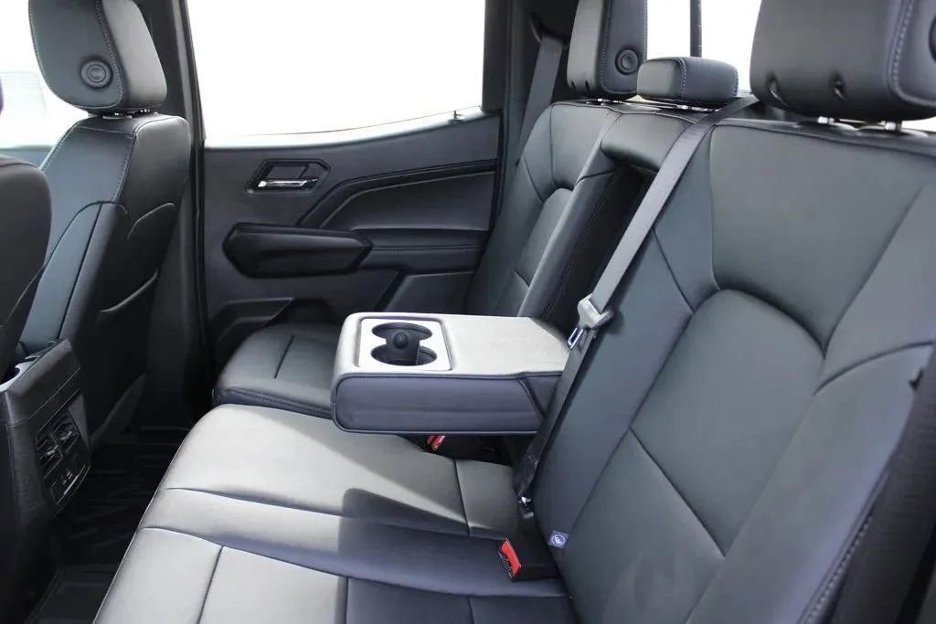 New 2026 GMC Canyon Elevation w/ Convenience Package image 26