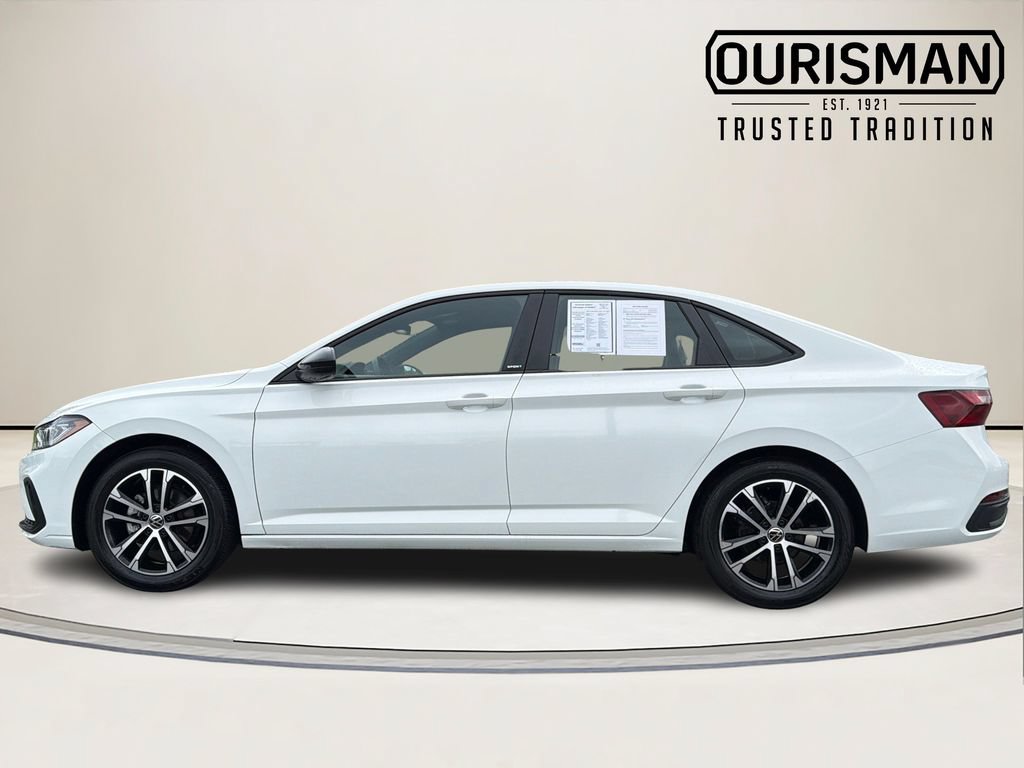 Used 2025 Volkswagen Jetta Sport FWD image 3