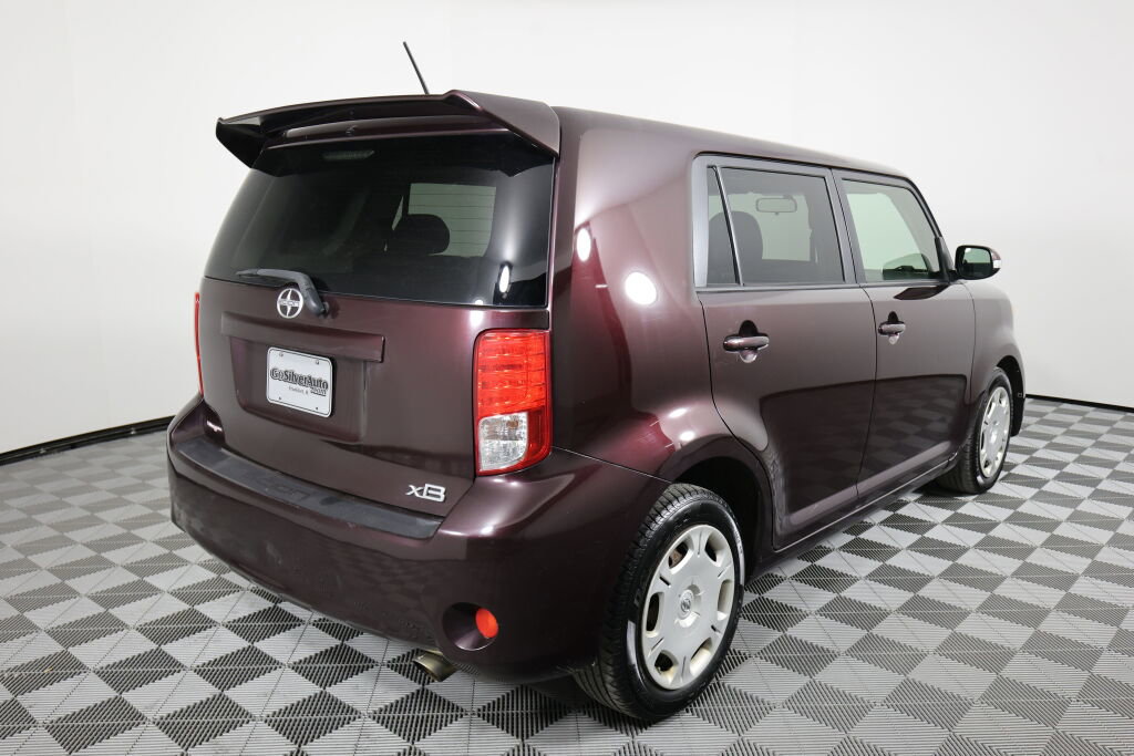 Used 2012 Scion xB image 2