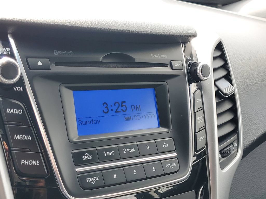 Used 2017 Hyundai Elantra GT FWD image 27