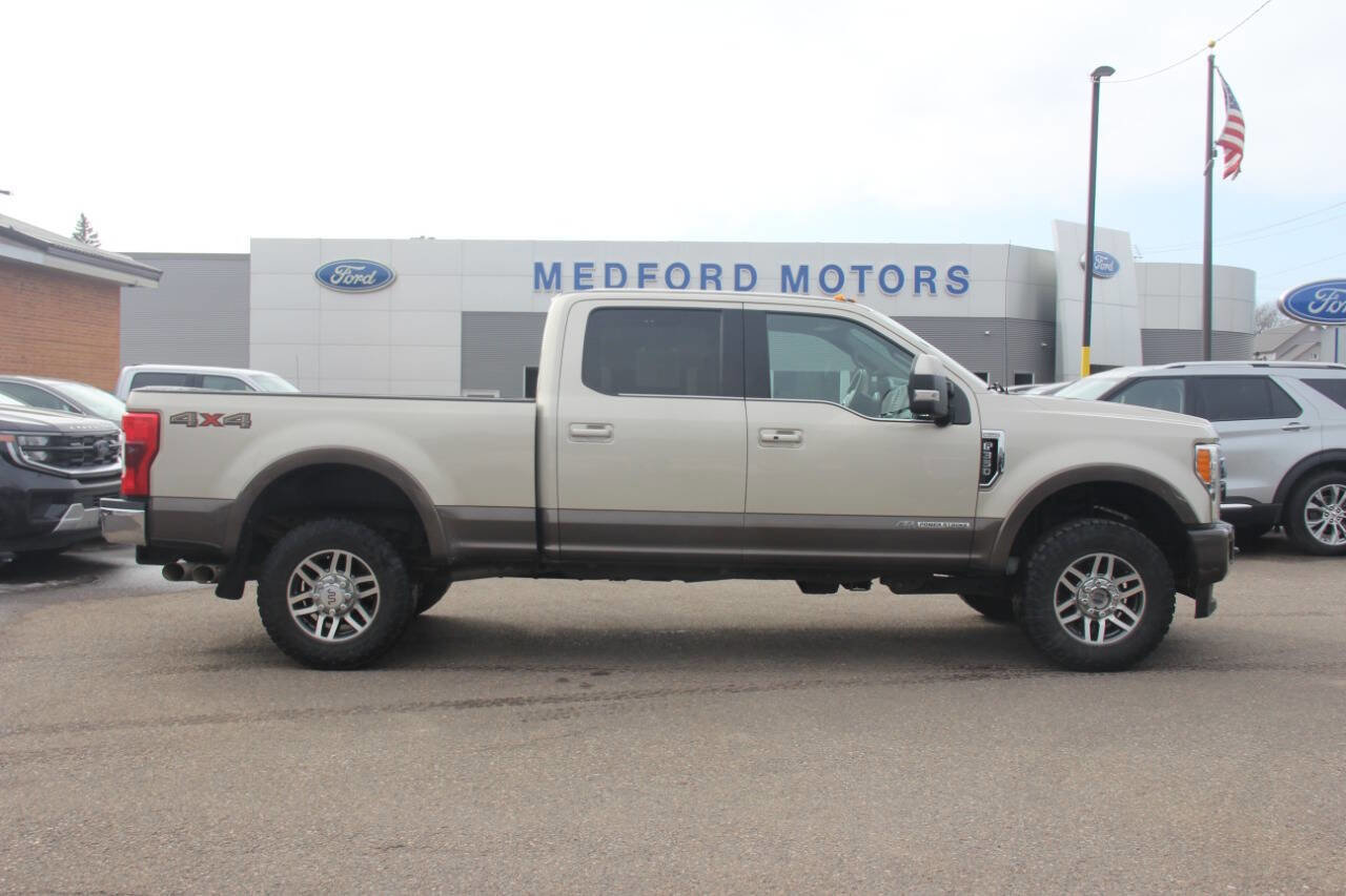 Used 2017 Ford F350 King Ranch w/ King Ranch Ultimate Package image 2