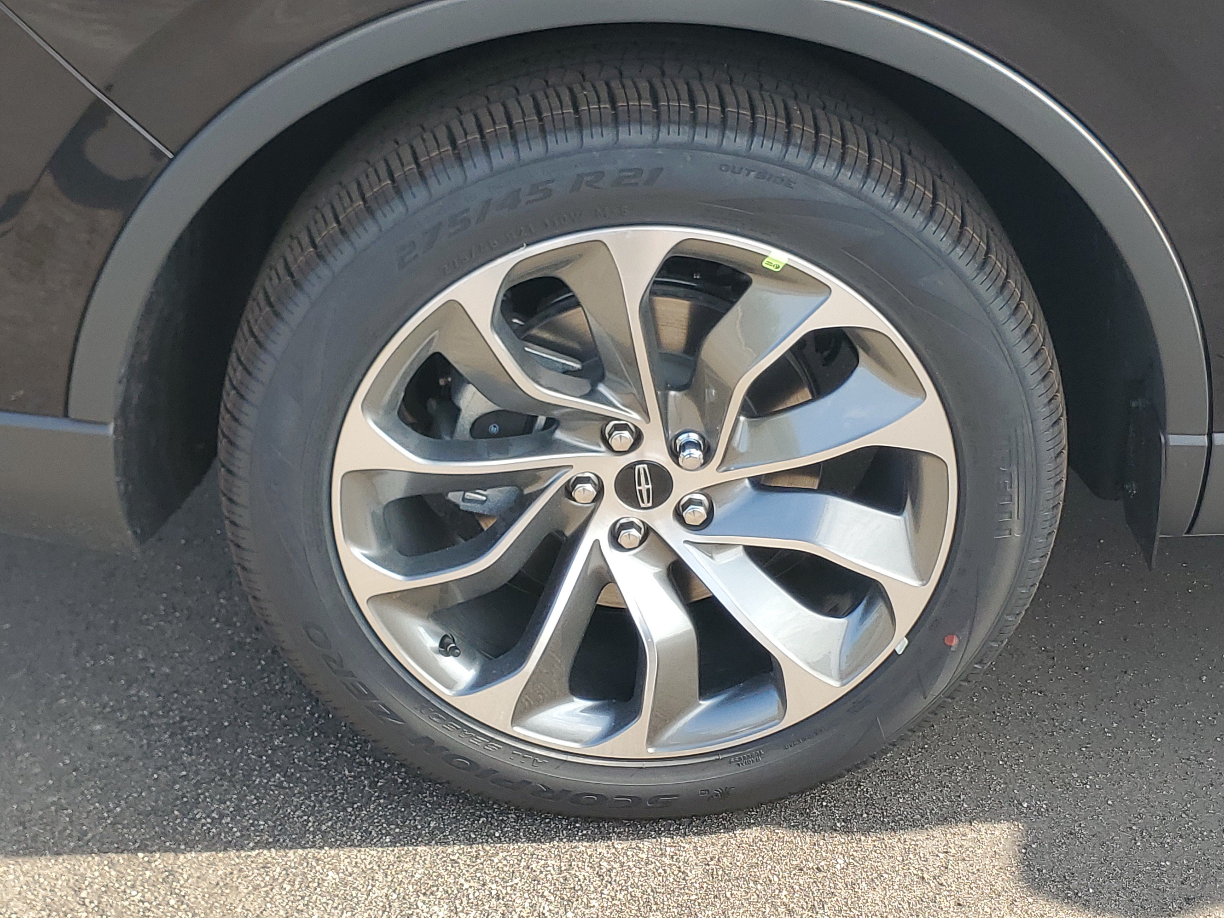 New 2027 Lincoln Aviator AWD image 5