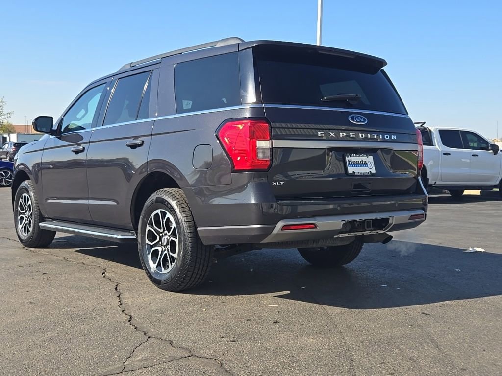 Used 2022 Ford Expedition XLT image 5
