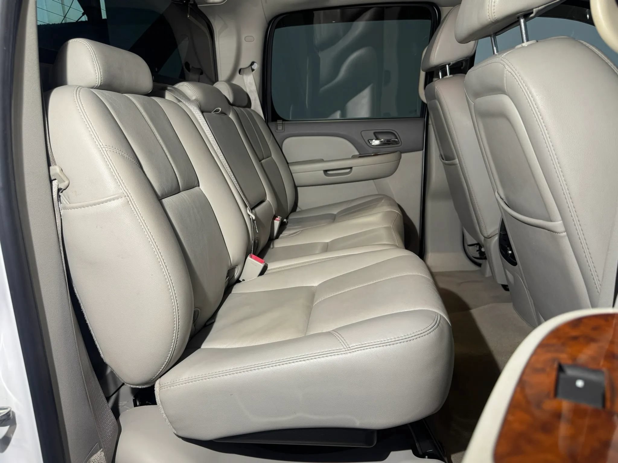 Used 2007 Chevrolet Avalanche LTZ w/ LTZ Preferred Equipment Group AWD/4WD image 27