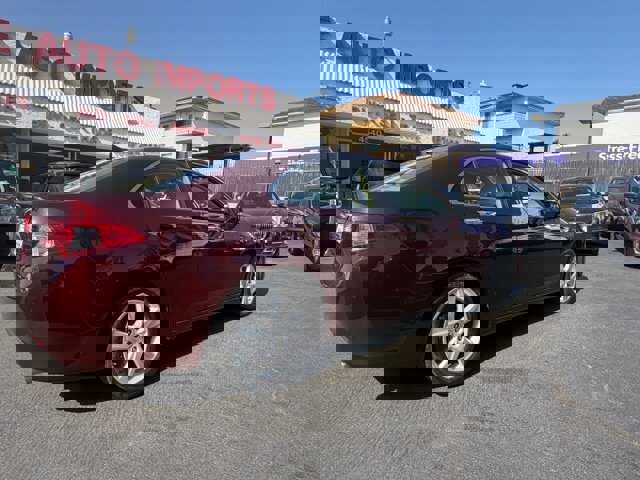 Used 2010 Acura TSX w/ Technology Package FWD image 2
