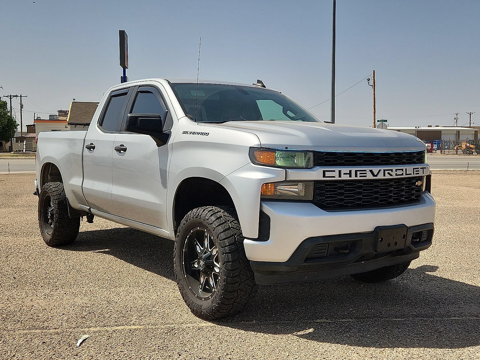 Used 2020 Chevrolet Silverado 1500 Custom w/ Custom Value Package RWD image 4