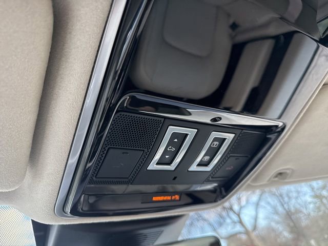 Used 2020 Land Rover Range Rover Long Wheelbase HSE image 18