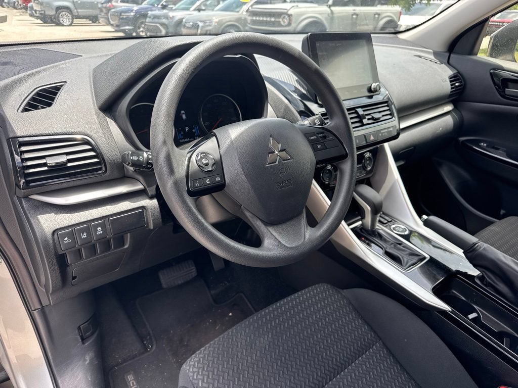 Used 2024 Mitsubishi Eclipse Cross LE AWD/4WD image 9