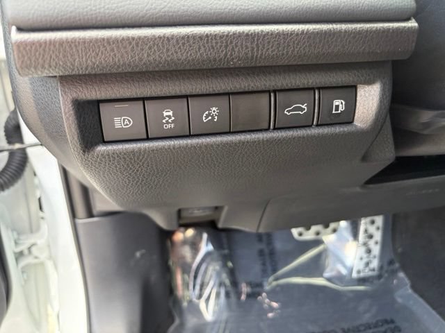Used 2025 Toyota Camry XSE FWD image 18