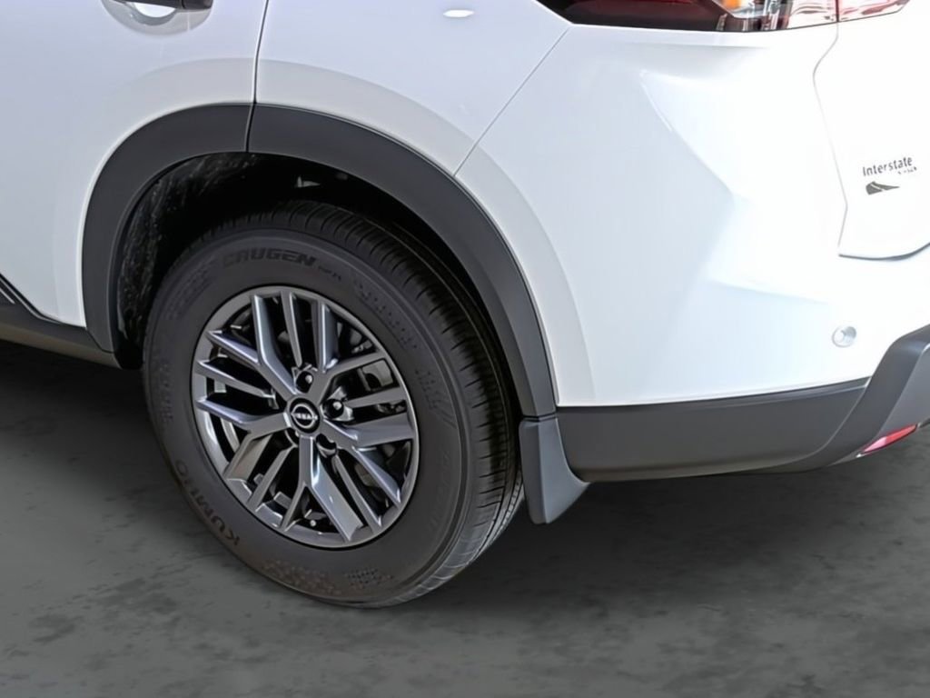 Certified 2025 Nissan Rogue S image 9