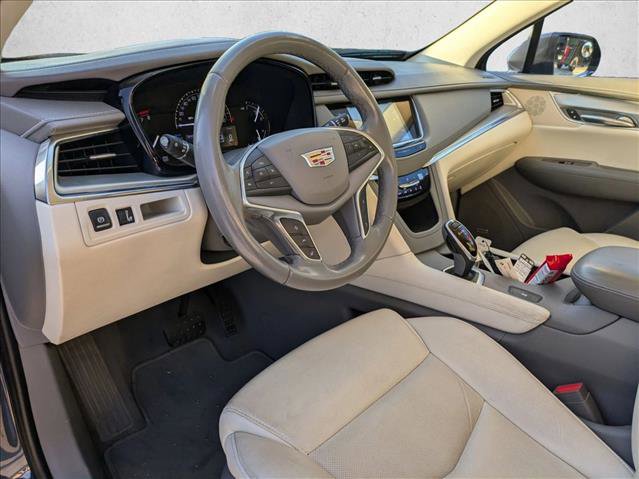 Used 2018 Cadillac XT5 Luxury w/ Driver Awareness Package image 8