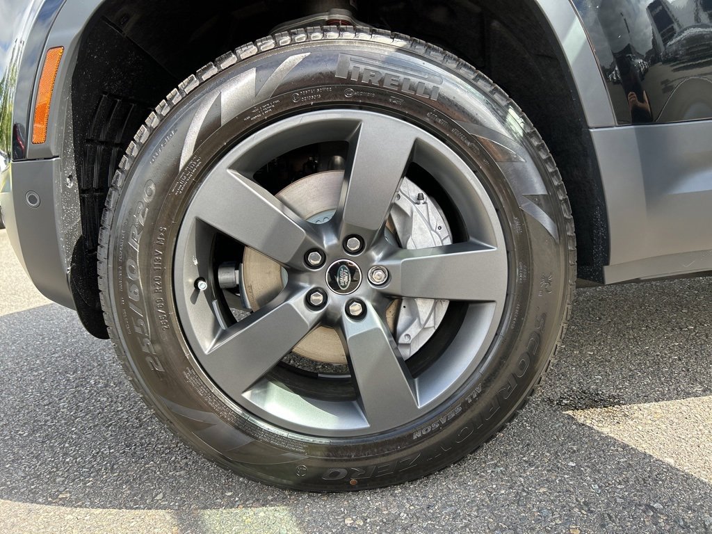 New 2025 Land Rover Defender 130 S image 28