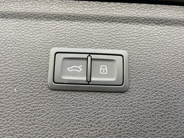 Certified 2024 Audi Q5 2.0T Premium w/ Summer of Audi Package image 32