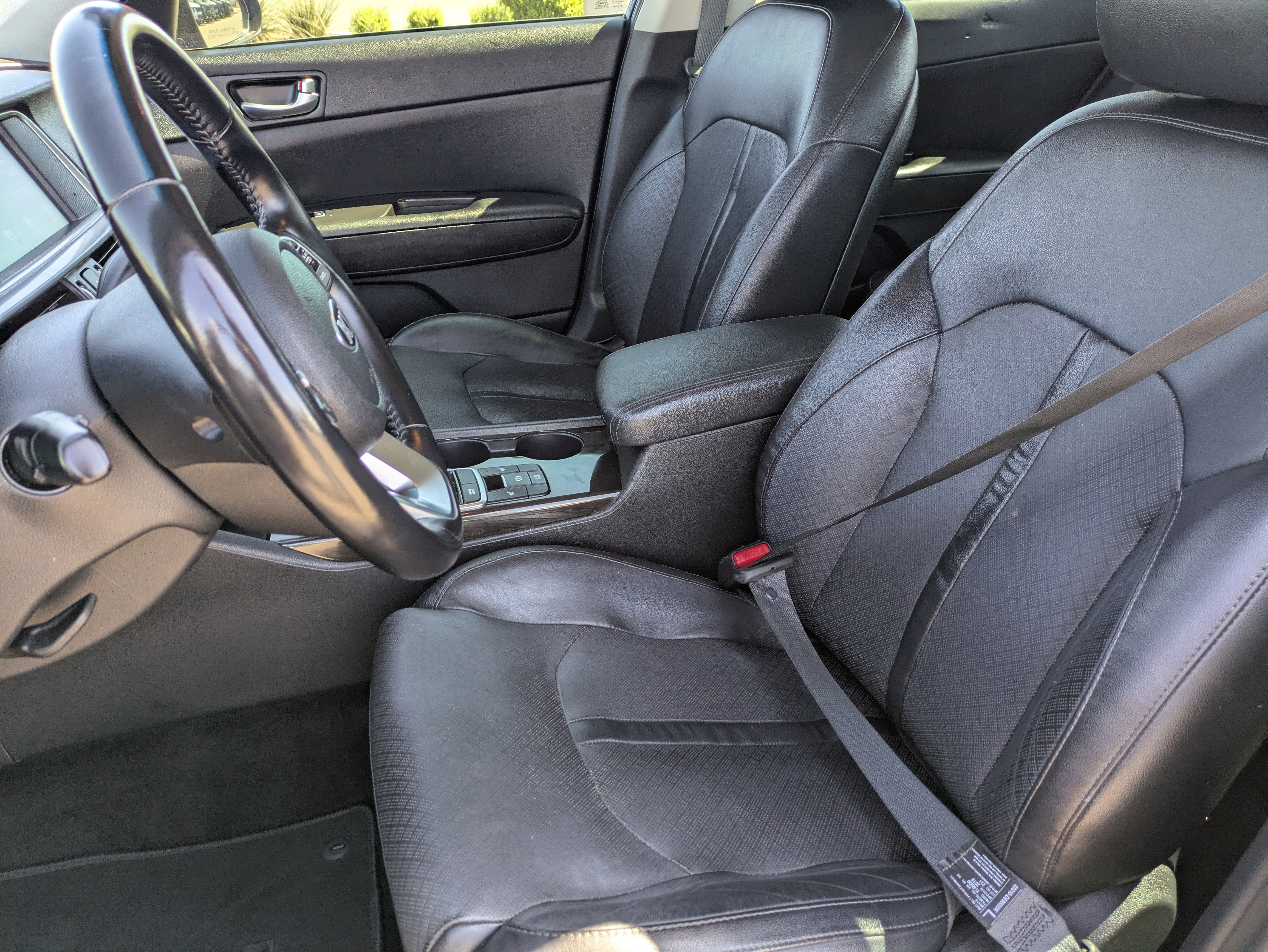 Used 2020 Kia Optima EX image 25