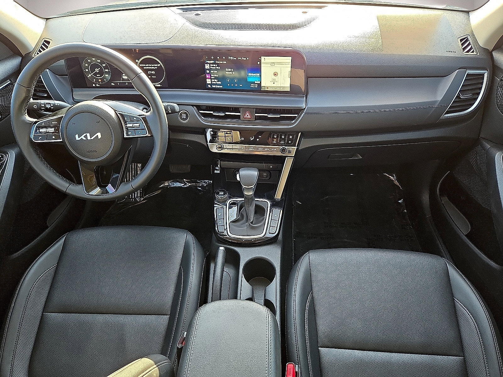 Used 2025 Kia Seltos EX FWD image 16