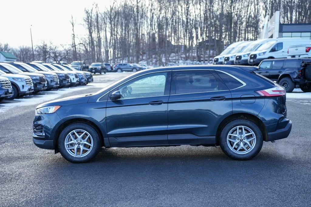 Used 2024 Ford Edge SEL w/ Convenience Package image 8