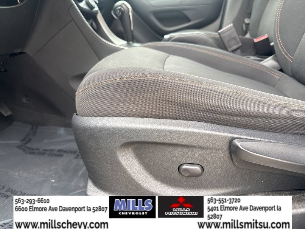 Used 2017 Chevrolet Trax LT FWD image 10