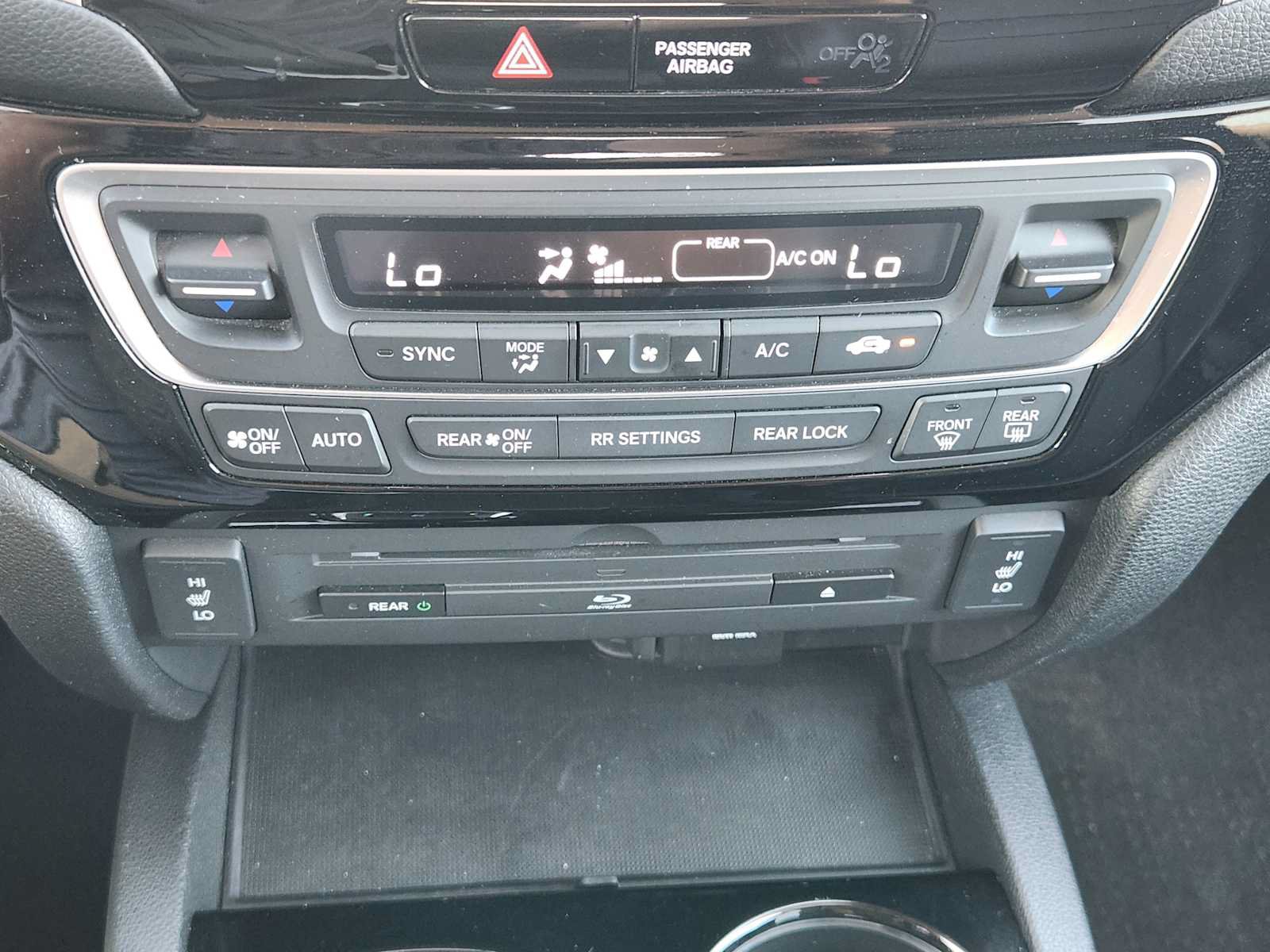 Used 2017 Honda Pilot Touring image 18