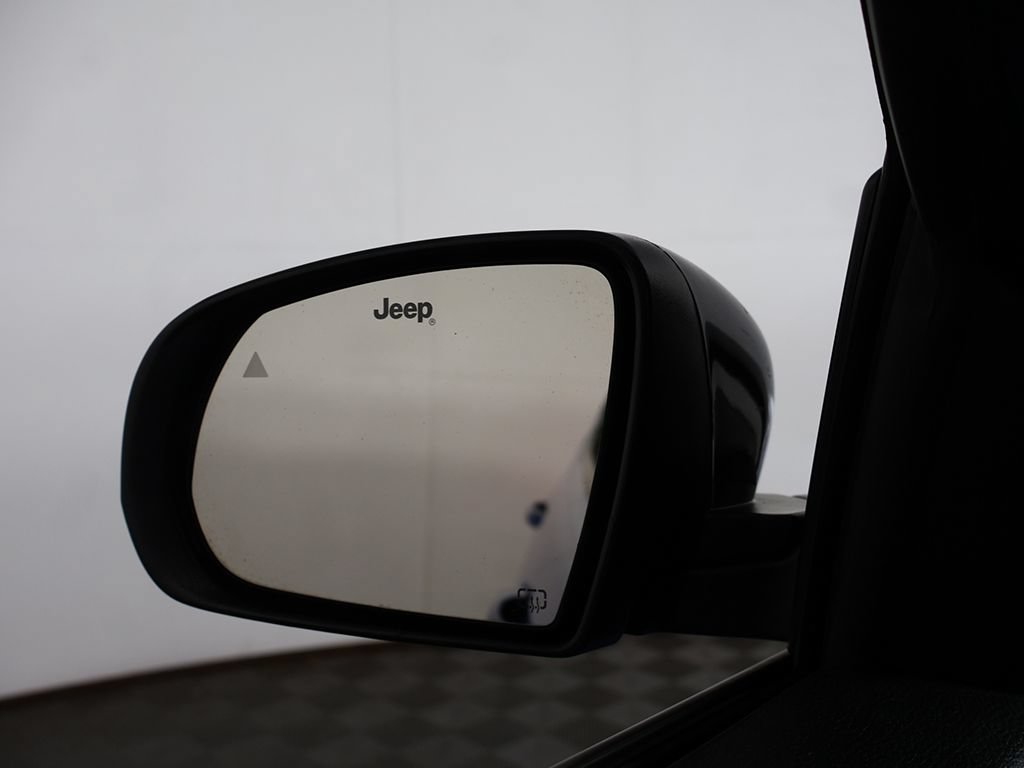 Used 2023 Jeep Compass Limited w/ Elite Group AWD/4WD image 35