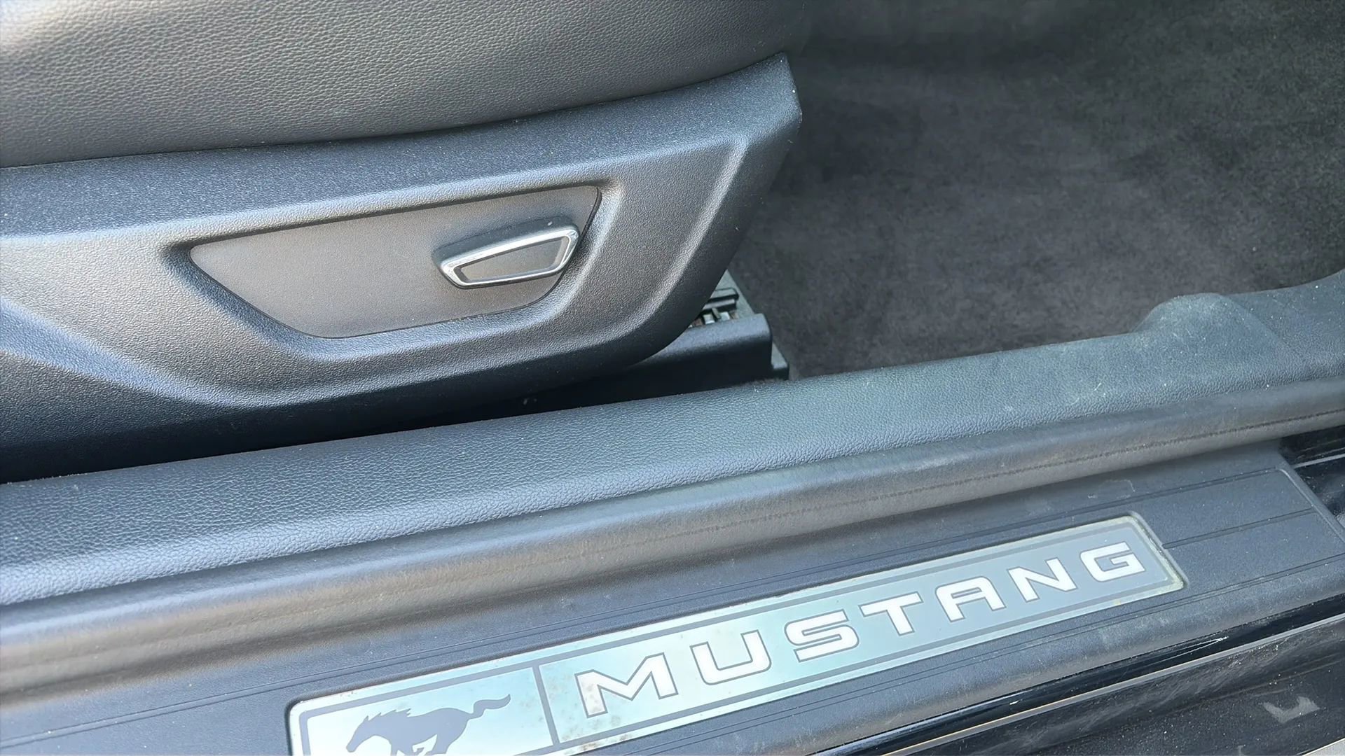 Used 2015 Ford Mustang GT Premium image 45